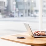 Les meilleures banques en ligne pour les jeunes actifs : comparatif des applications mobiles